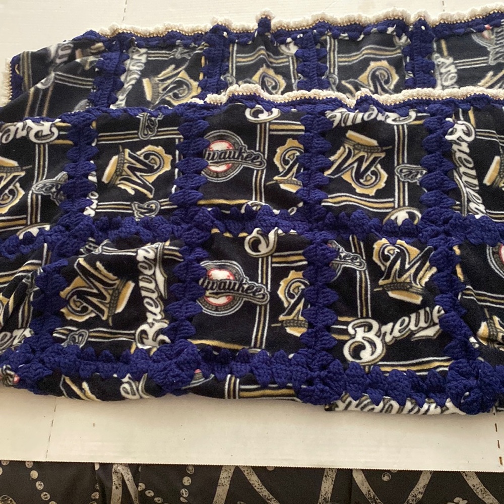 Throw blanket